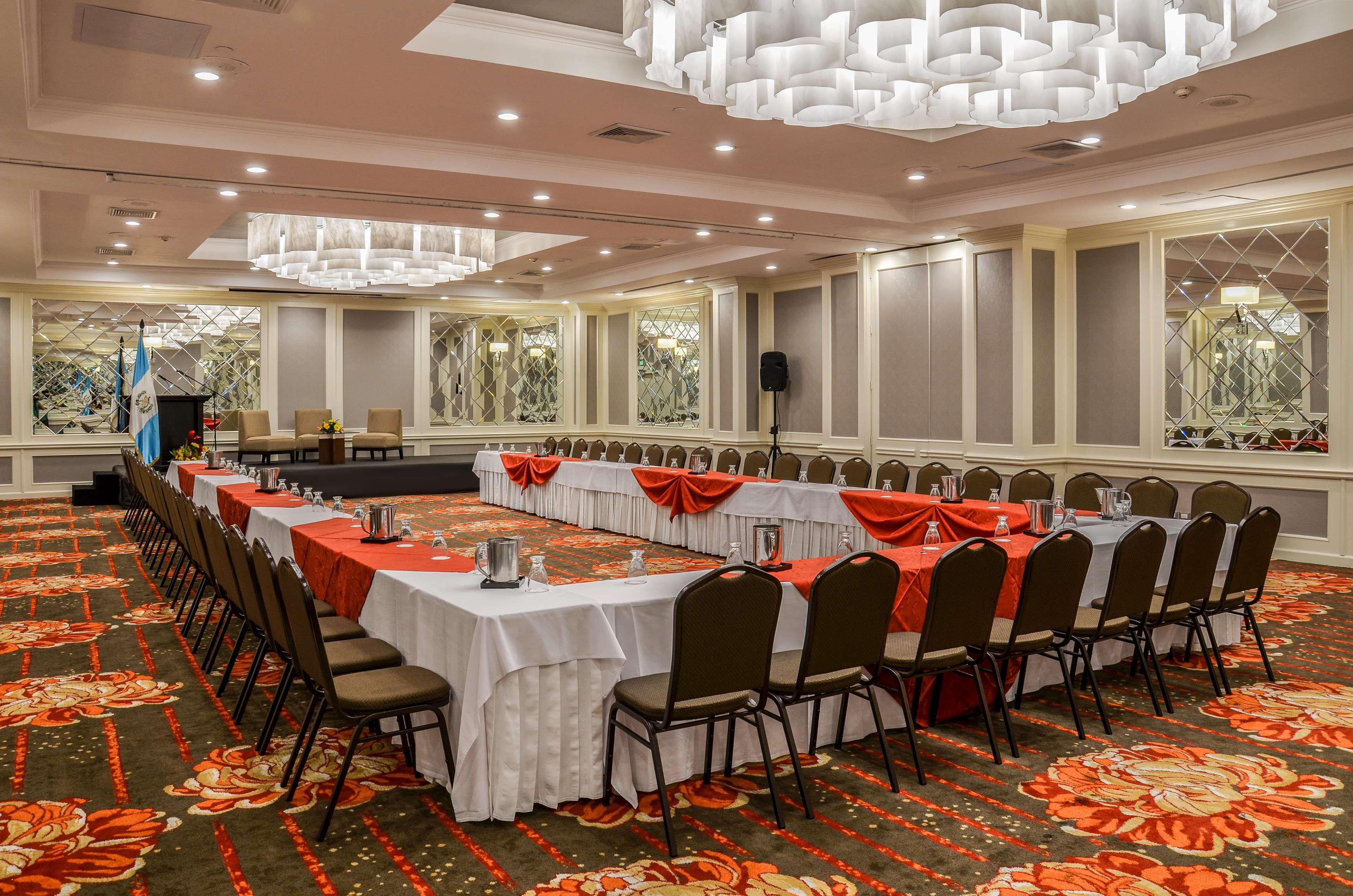 Hilton Garden Inn Guatemala City Exteriör bild