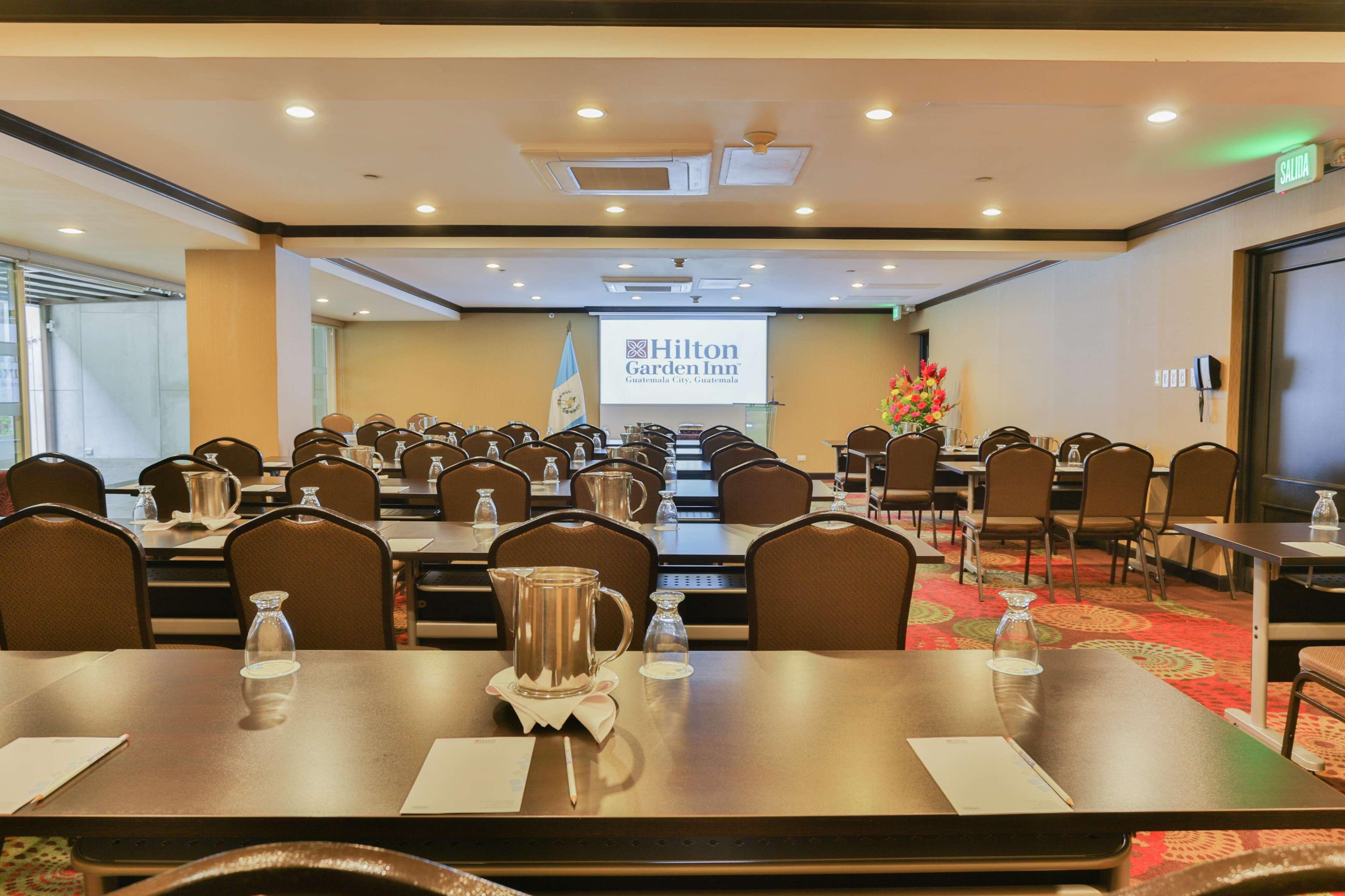 Hilton Garden Inn Guatemala City Exteriör bild