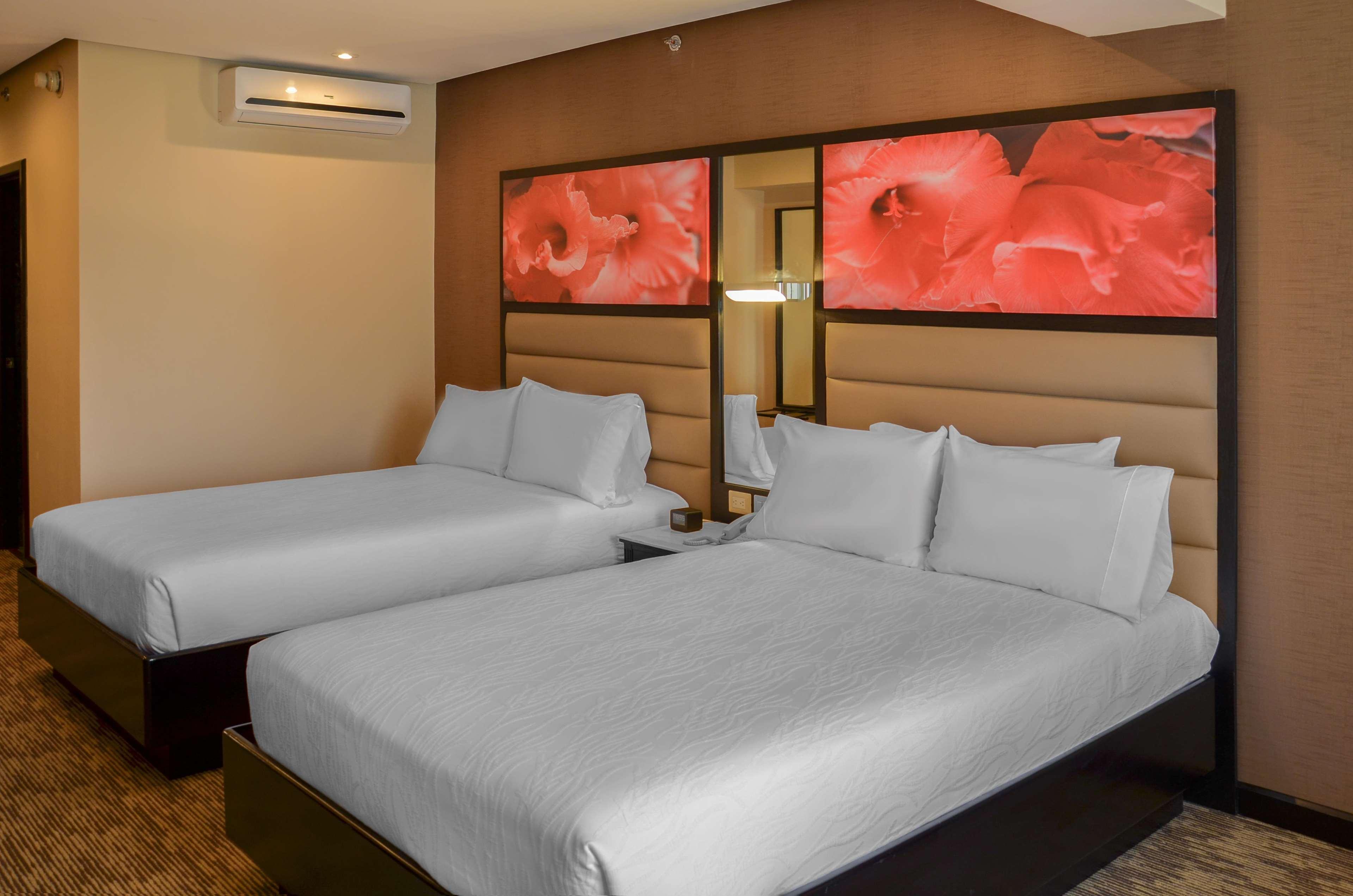 Hilton Garden Inn Guatemala City Exteriör bild
