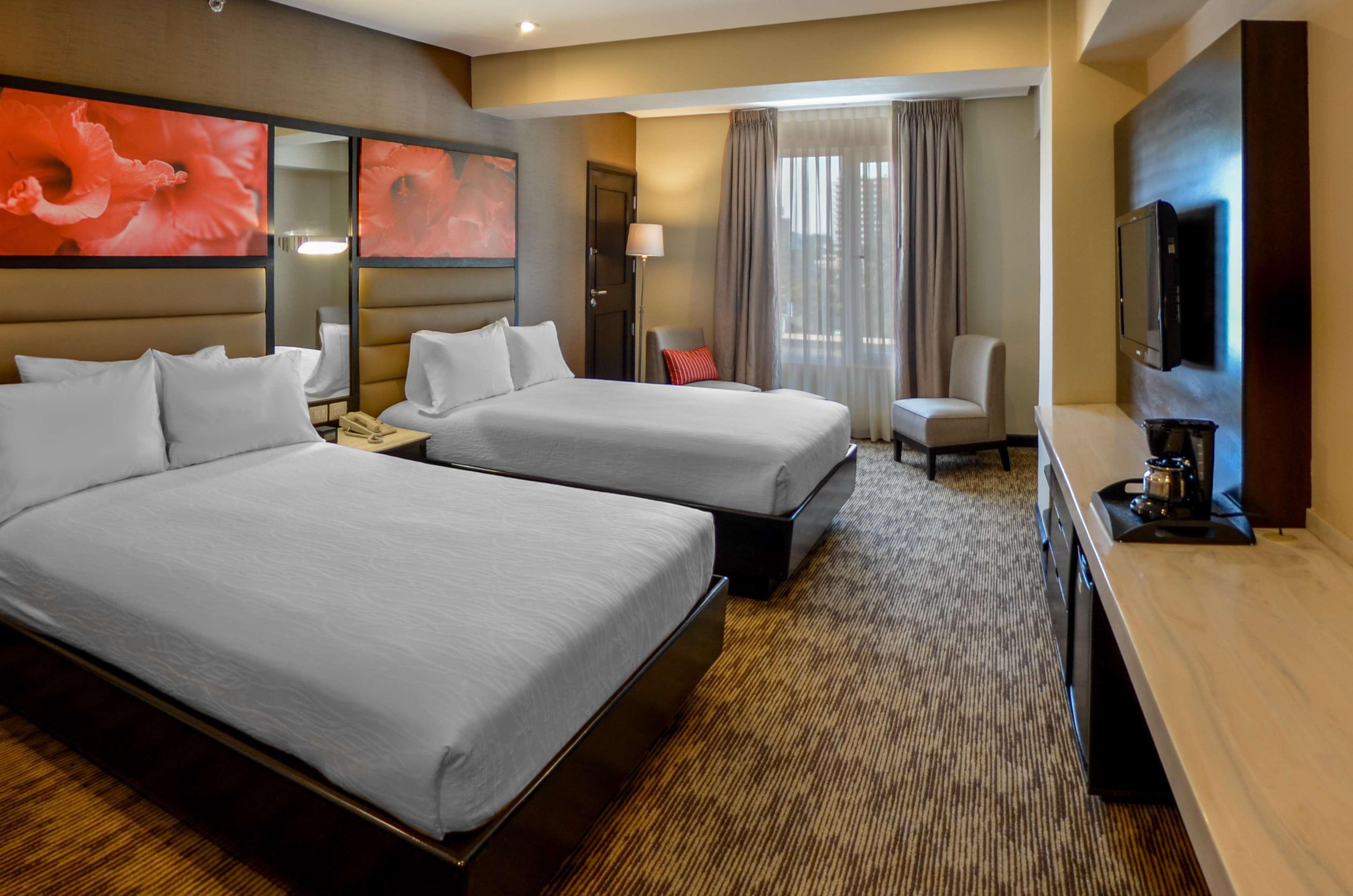Hilton Garden Inn Guatemala City Exteriör bild