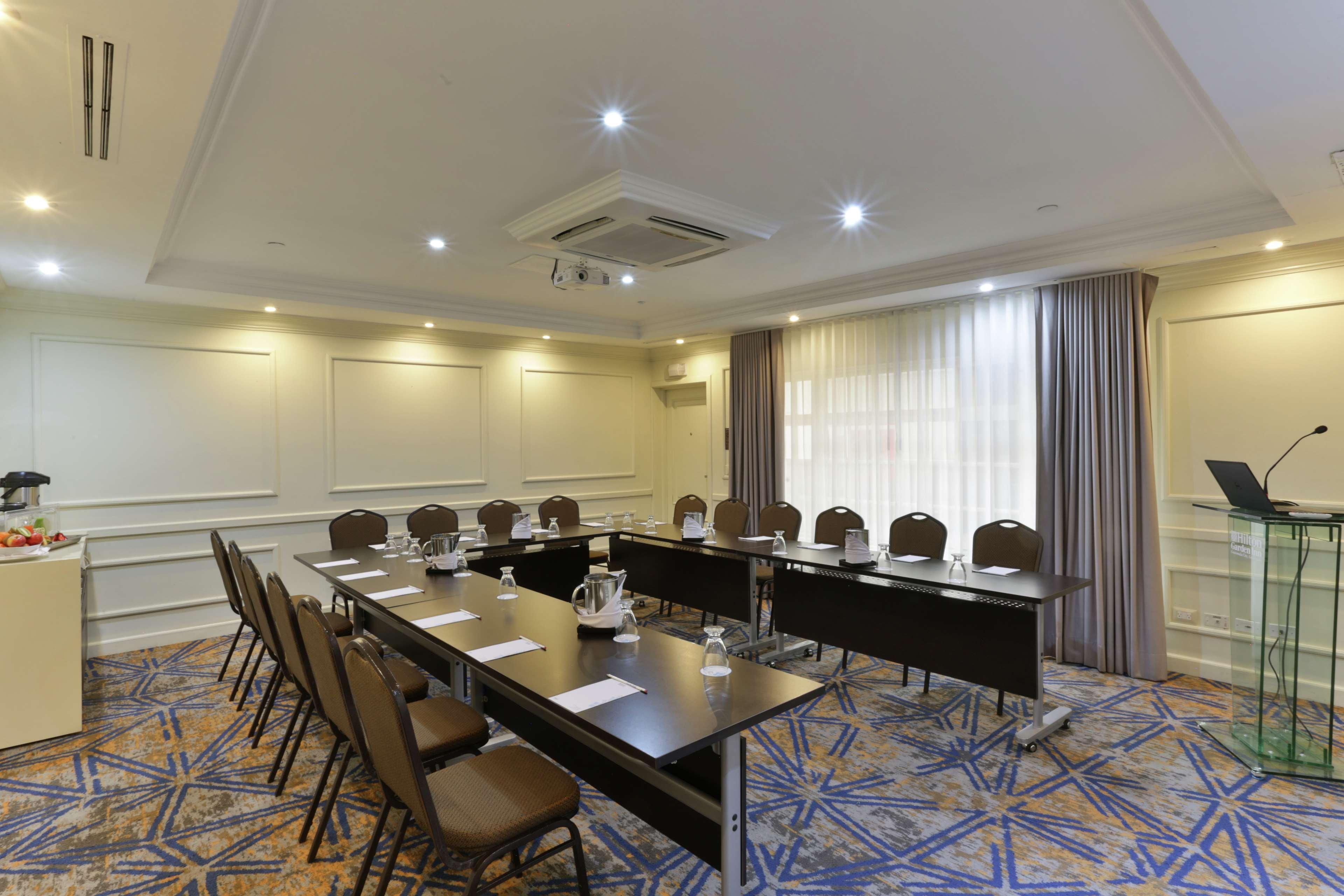 Hilton Garden Inn Guatemala City Exteriör bild