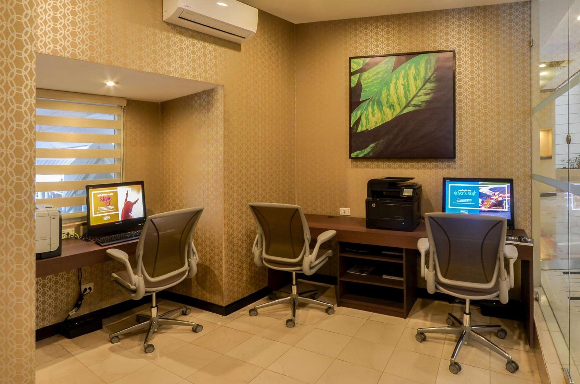 Hilton Garden Inn Guatemala City Exteriör bild